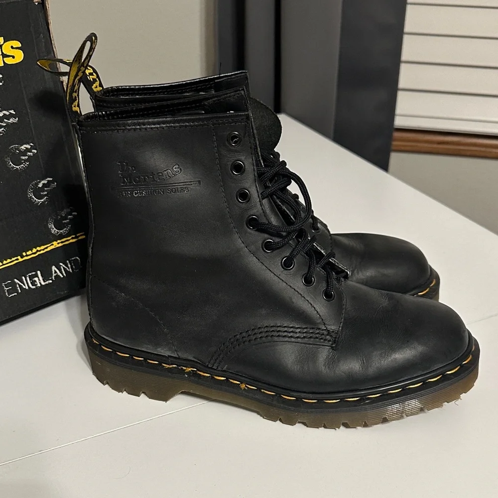 Dr. Martens Black Leather Boots 1460 - Picture 11 of 14